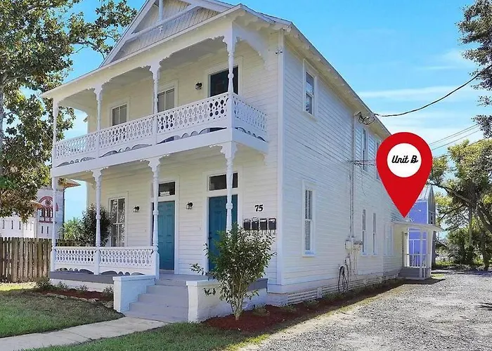 Cedar Street Retreat - Unit B